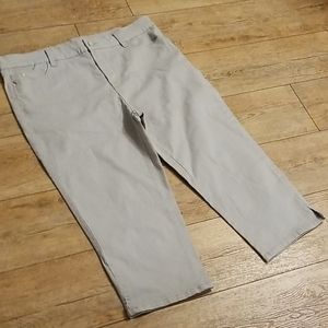 Cute Capris Pants size 16